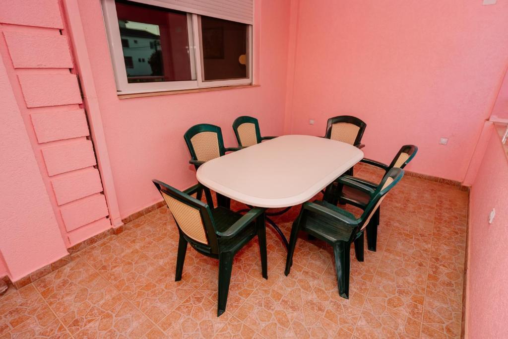 Ульцинь: MC Apartments