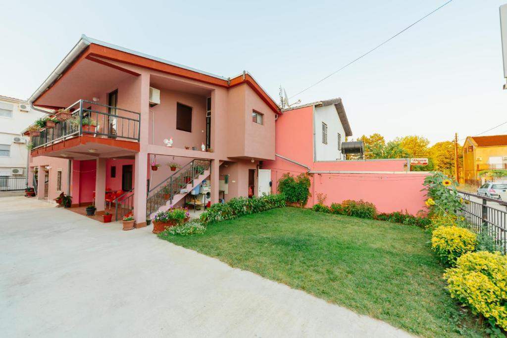 Ульцинь: MC Apartments