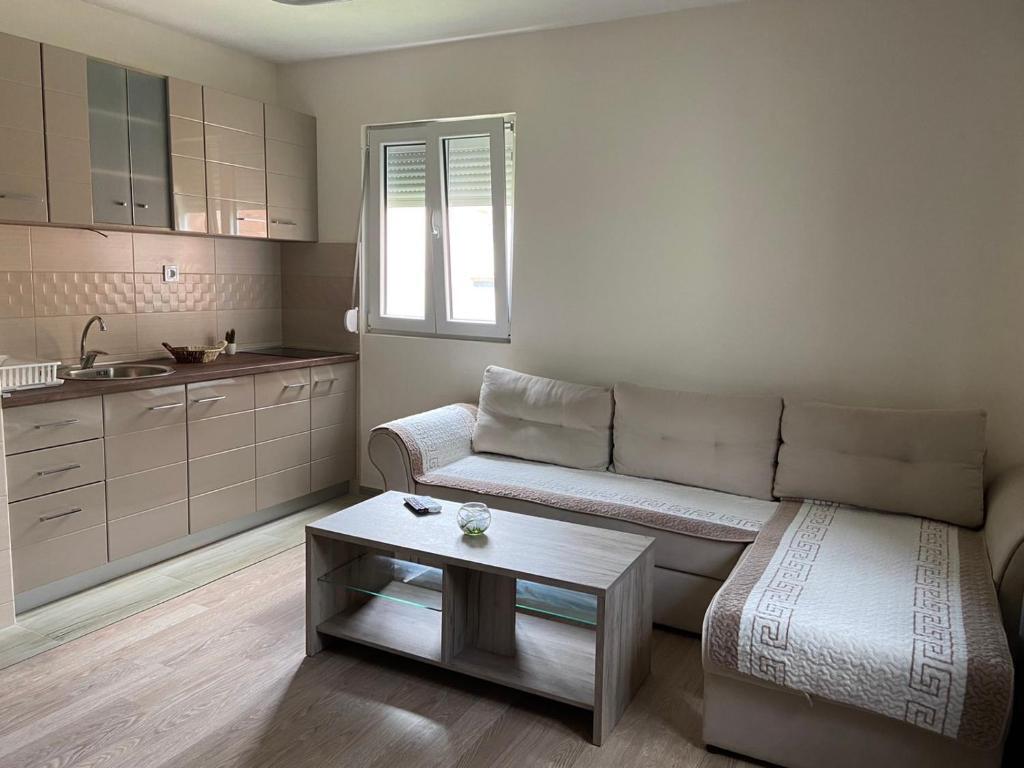 Будва: Apartmani Zecevic