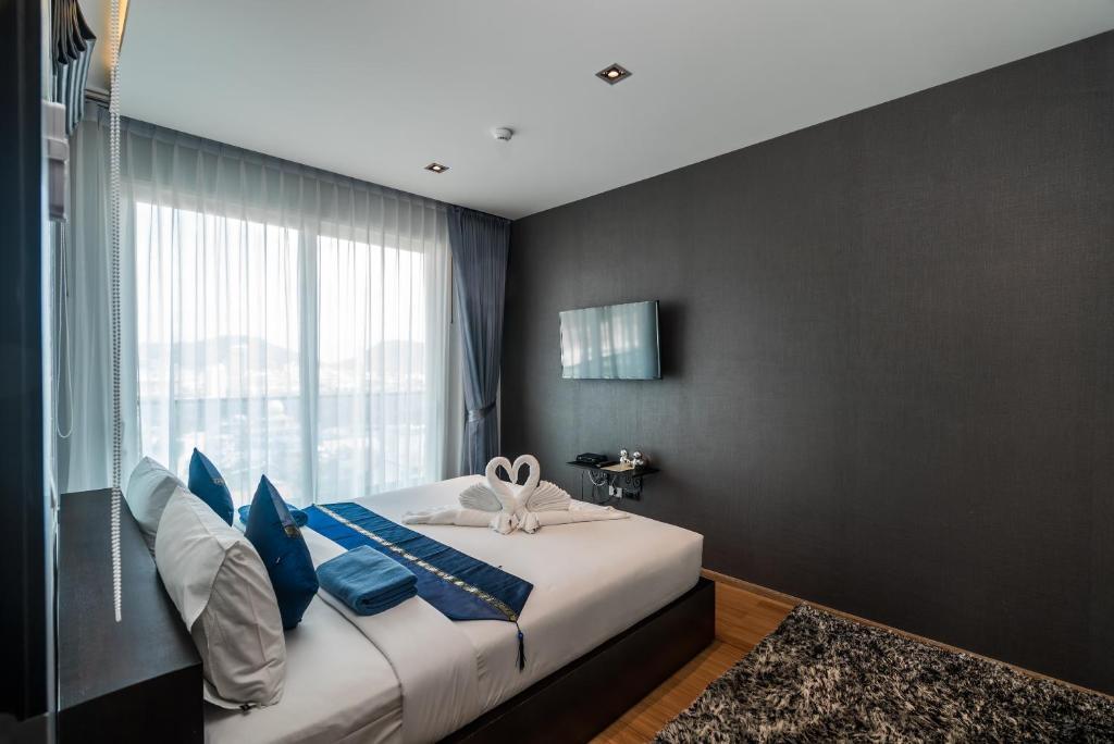Кату: Emerald Terrace Apartments by Lofty