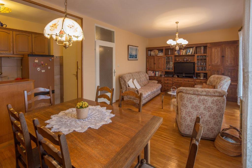 Доброта: Apartment Raskovic II