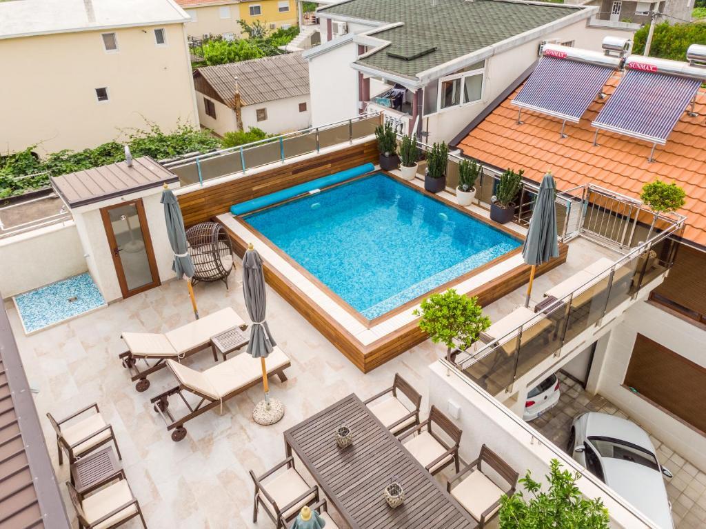Бар: Apartments Davor