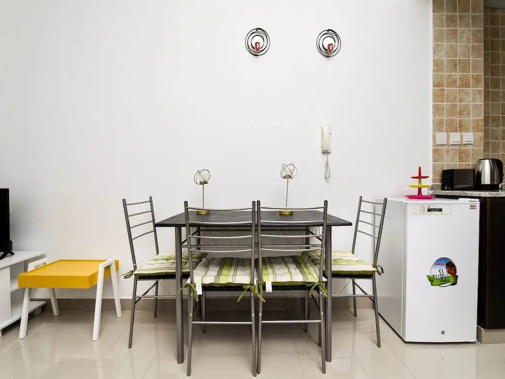 Дубай: OYO 144 Home Studio Sheikh Zayed View Apartments Marina