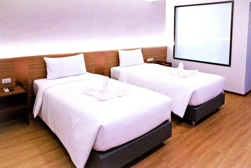 Банг Пхли: The Srivaree Airport Hotel