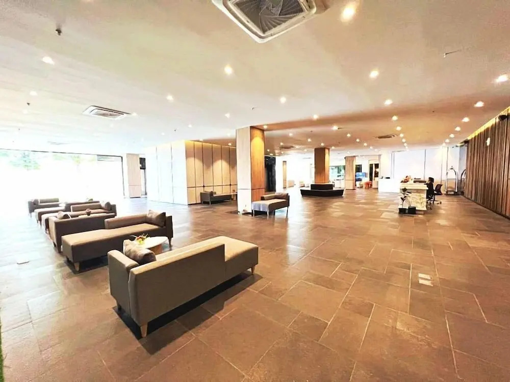 Банг Пхли: The Srivaree Airport Hotel