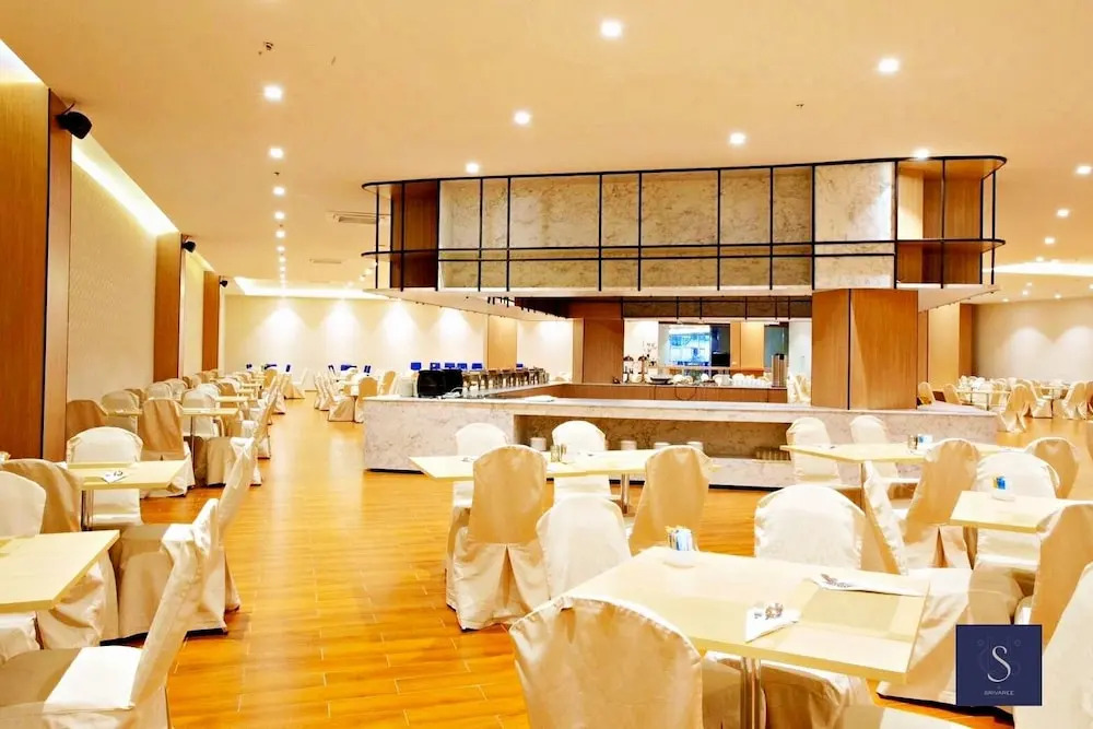 Банг Пхли: The Srivaree Airport Hotel