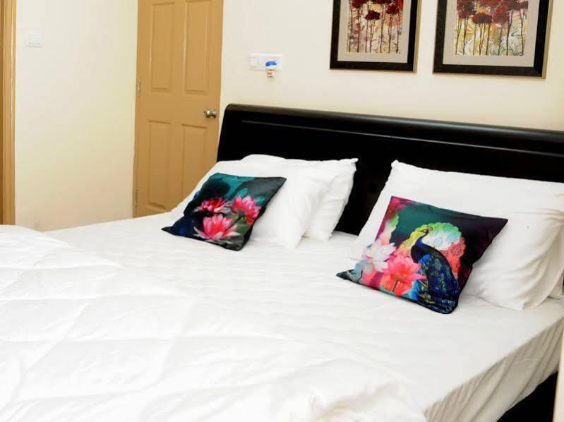 Бангалор: White Woods Home Stay