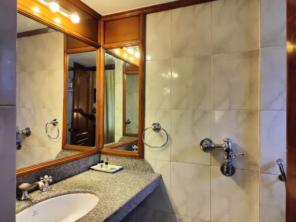 Шимла: Hotel Baljees Regency