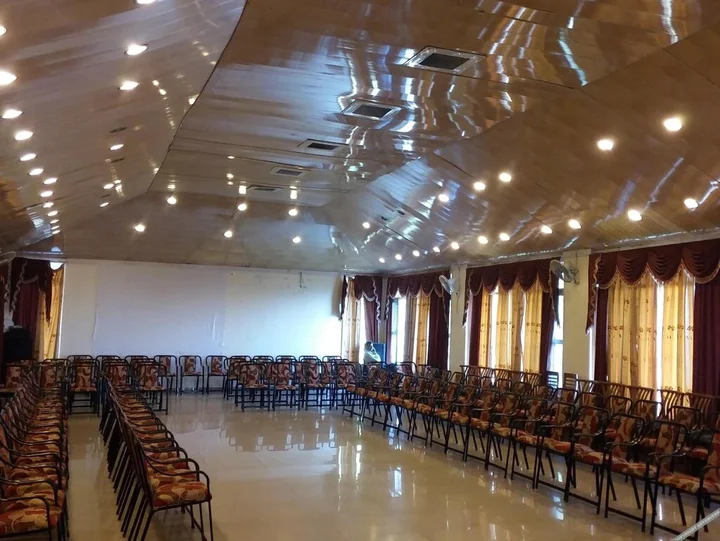 Казаули: Hotel Shivalik