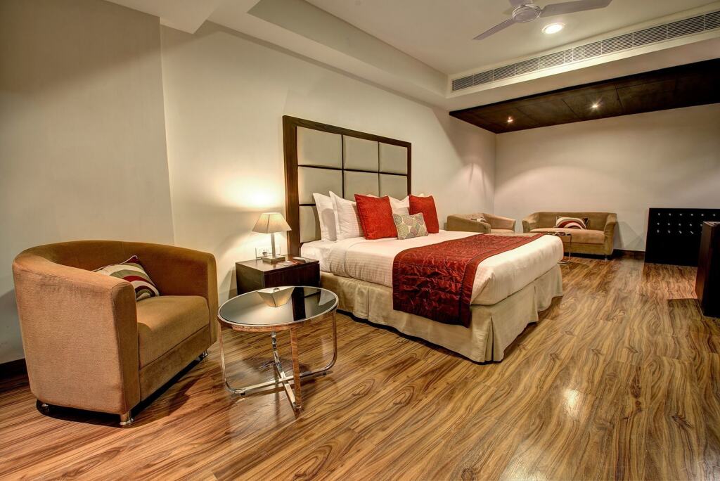 Батхинда: Clarion Inn Stella