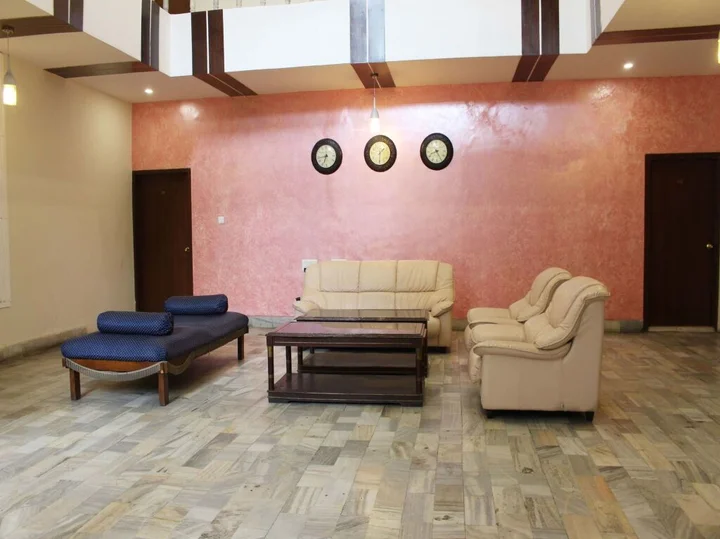 Дехрадун: Capital O 3695 Hotel Daichi