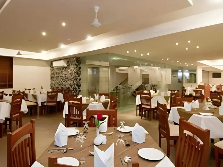 Агра: Hotel Deviram Palace