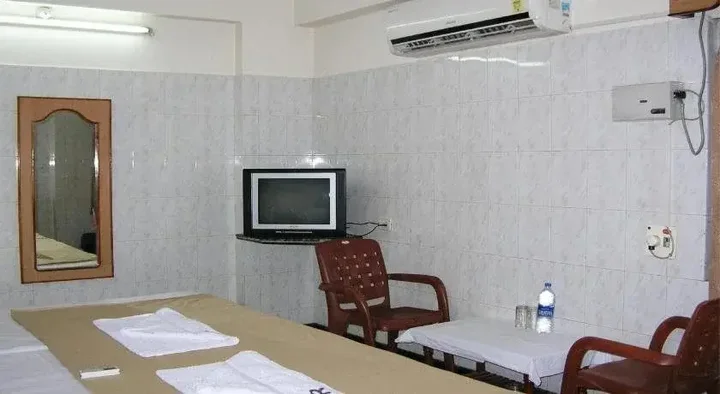 Тирупати: Durga Residency