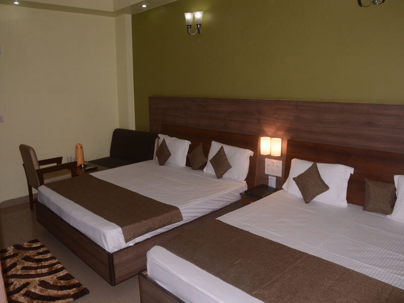 Катра: Hotel Dolphin