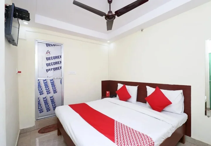 Праяградж: OYO Flagship 29219 Hotel Arjun