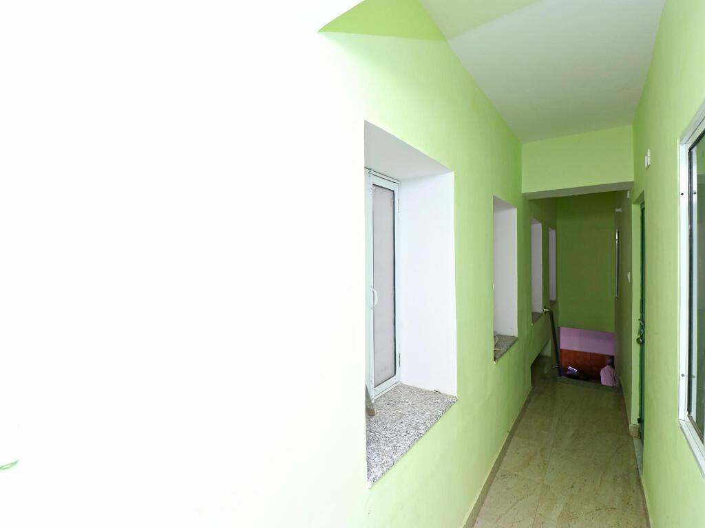 Праяградж: OYO Flagship 29219 Hotel Arjun
