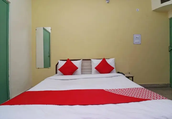 Праяградж: OYO Flagship 29219 Hotel Arjun
