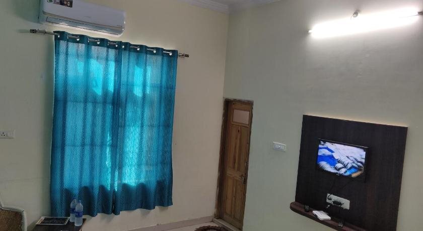 Пушкар: Pushkar Regency Resort
