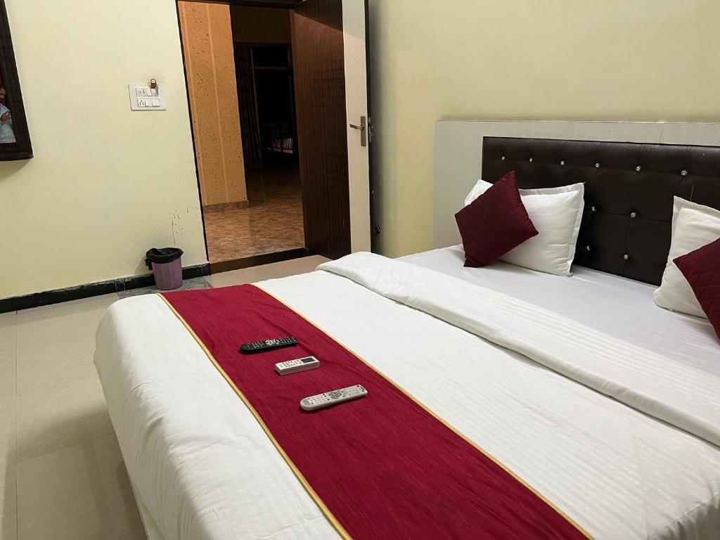 Пушкар: Pushkar Regency Resort