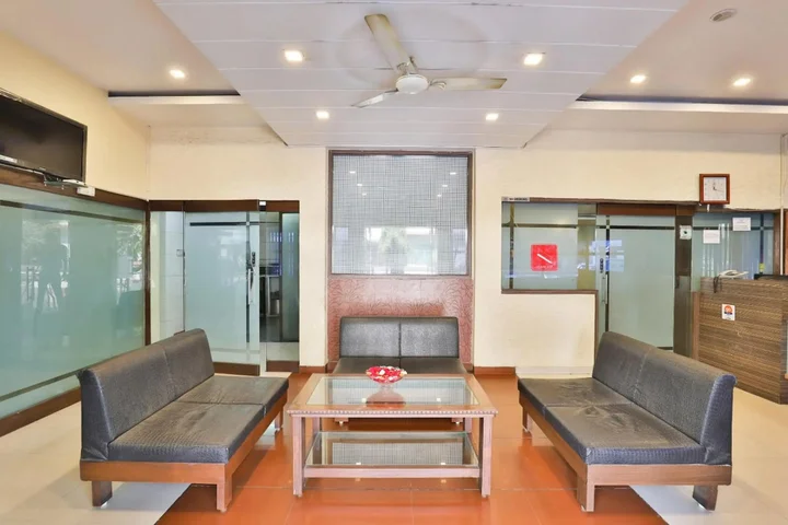 Вадодара: OYO 3444 Hotel Sunrise