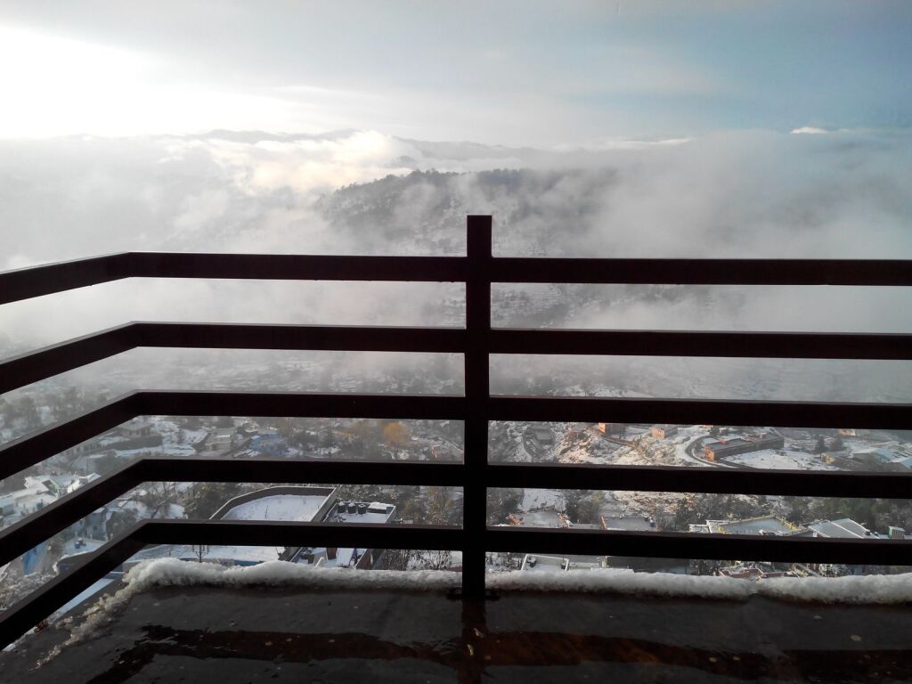 Сукха: Отель Shivalik Best Himalaya View In Almora