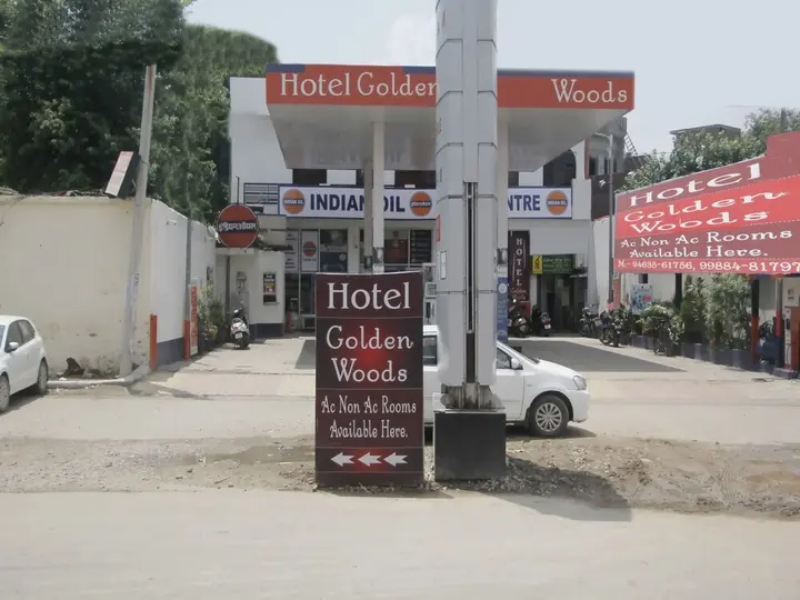 Амритсар: Hotel Golden Woods by OYO Rooms