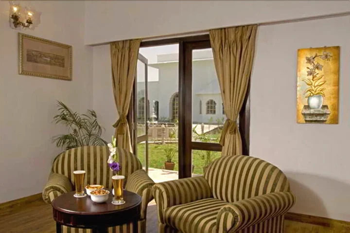 Навалгарх: Udai Vilas Palace Mandawa