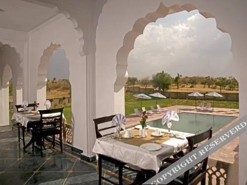 Навалгарх: Udai Vilas Palace Mandawa