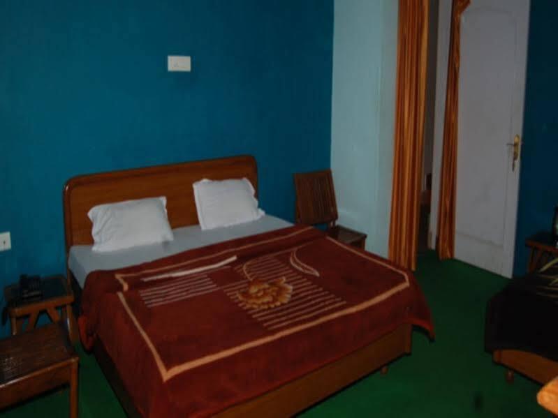 Дармсала: Hotel Holy Synod
