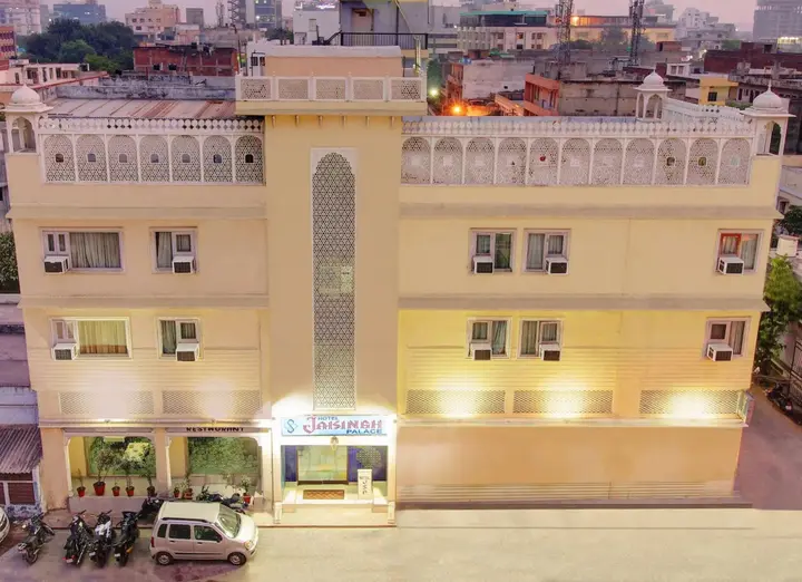Джайпур: Hotel Jaisingh Palace