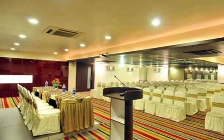 Райпур: Hotel Aditya