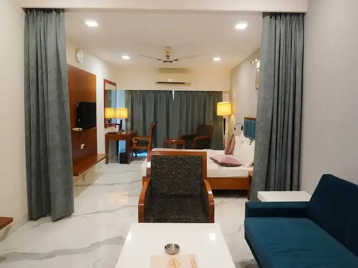 Райпур: Hotel Aditya