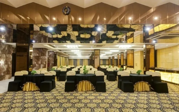 Райпур: Hotel Aditya