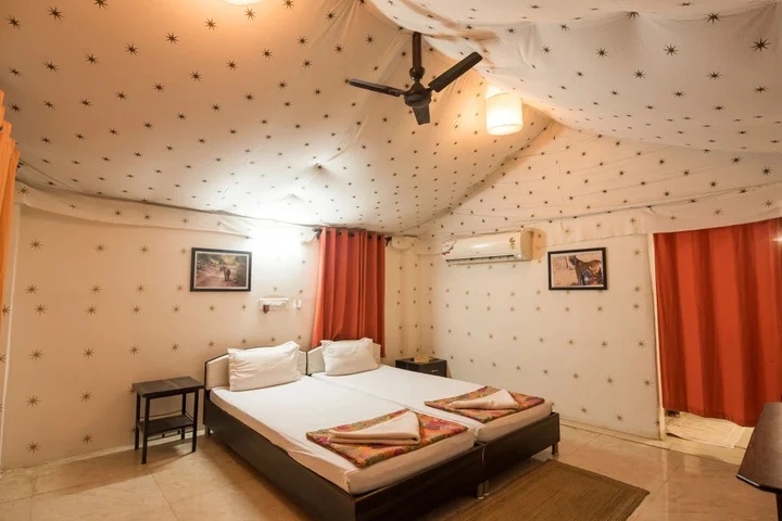 Бхамдели: Camp Serai Tiger Tadoba
