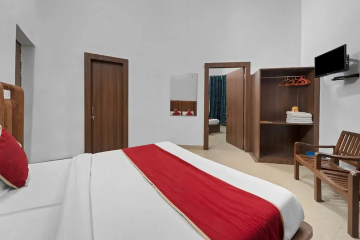 Катра: Hotel Bhawani International