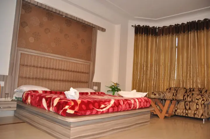 Катра: Hotel Bhawani International