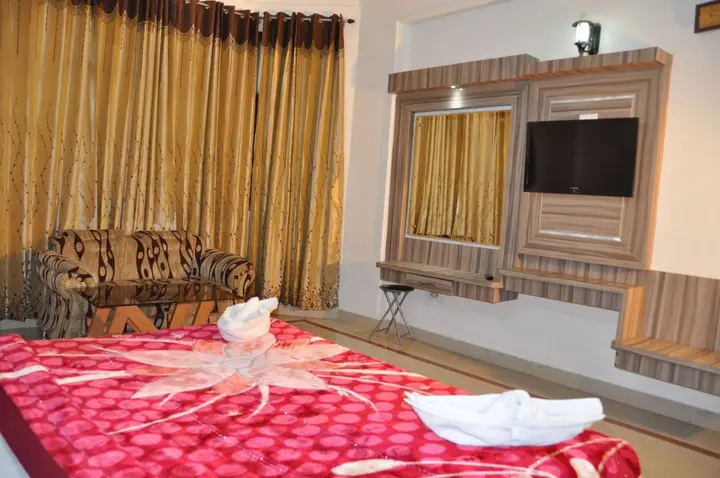 Катра: Hotel Bhawani International