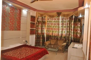 Катра: Hotel Bhawani International
