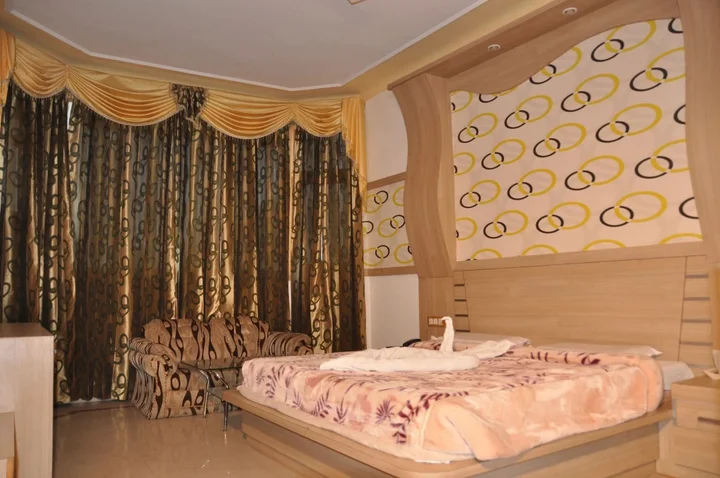 Катра: Hotel Bhawani International