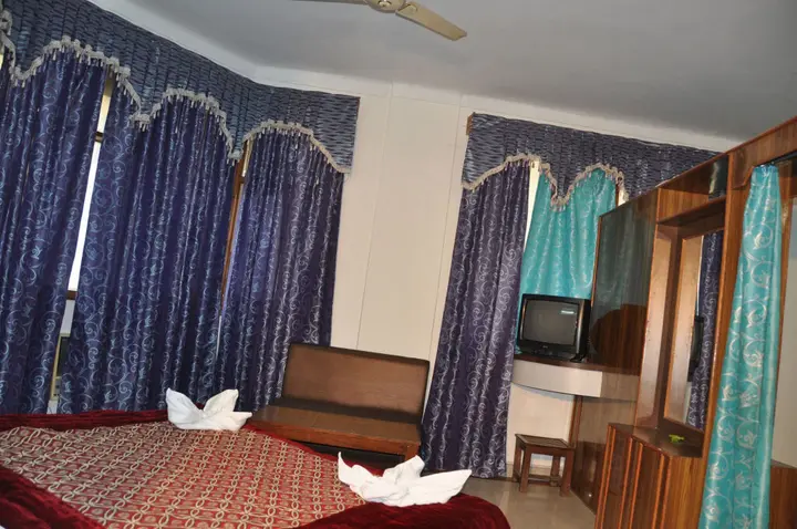 Катра: Hotel Bhawani International