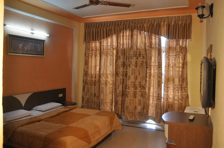 Катра: Hotel Bhawani International