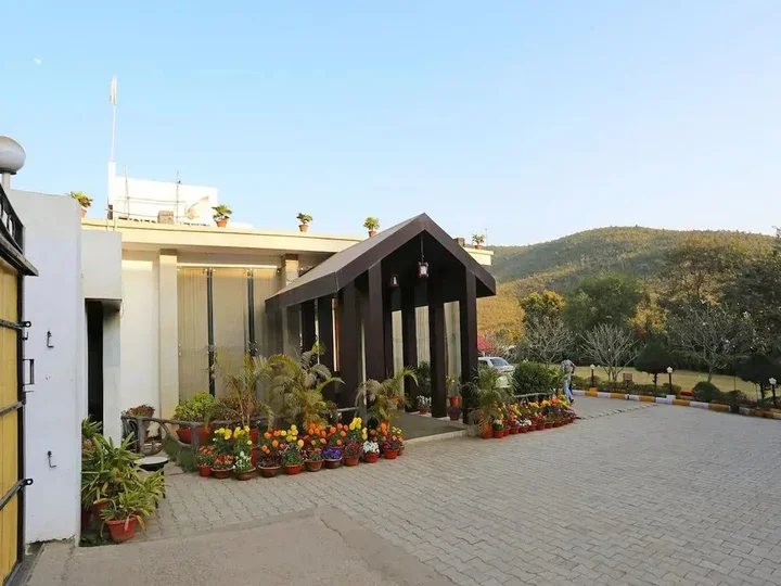 Джамшедпур: OYO 6315 Golden Leaf Resort