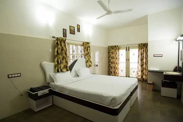 Салем: Happy Nest Resort