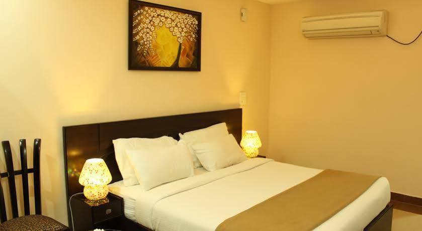 Aligarh: Hotel Palm Tree