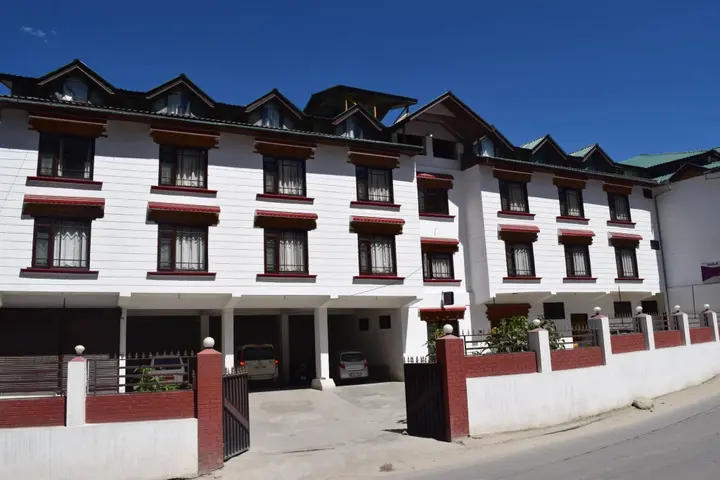 Каргил: Zojila Residency