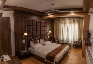 Каргил: Zojila Residency