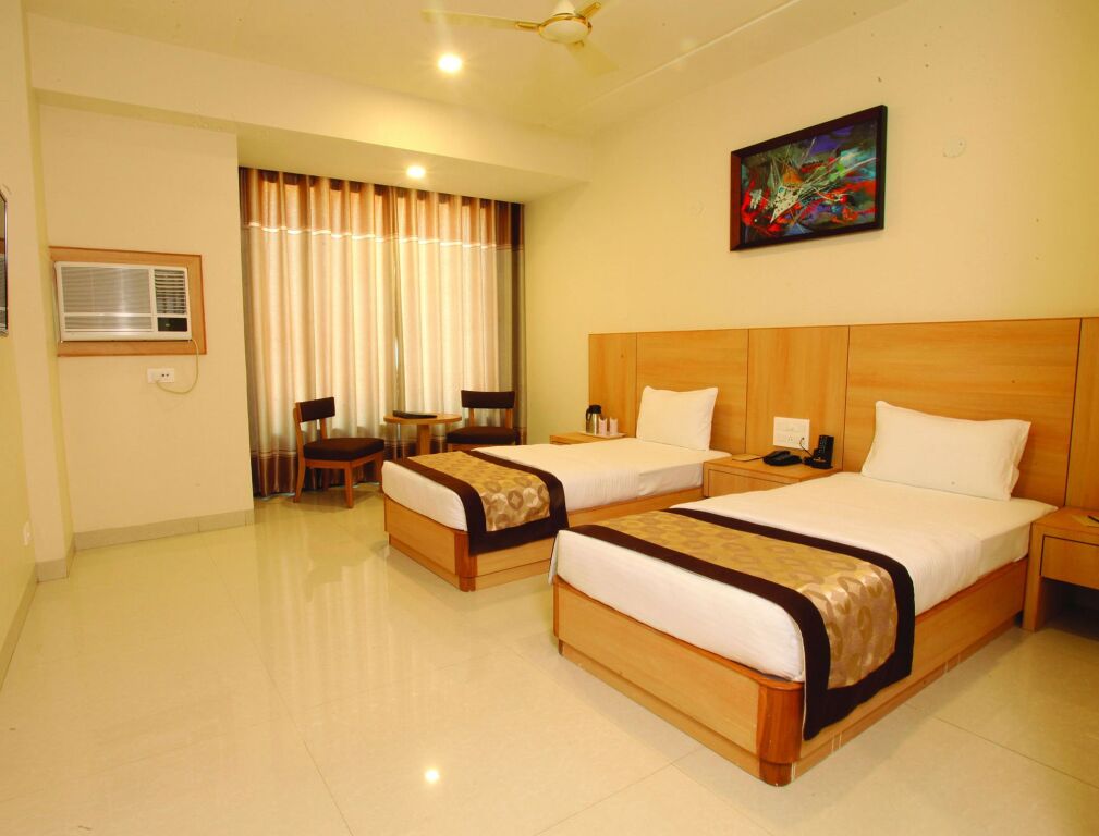 Wingston A Treehouse Hotel-Goverdhan — фото 1