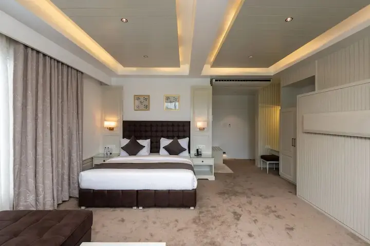 Шринагар: Hotel Grand Boulevard