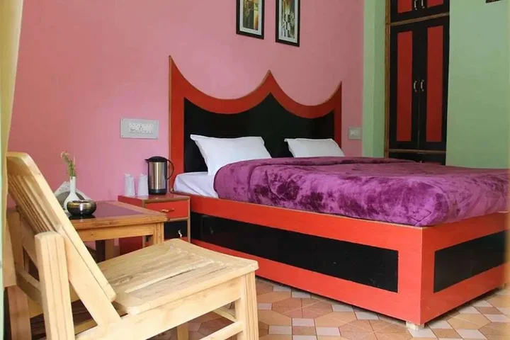 Банджар: Dev Conifers Cafe and Cottages