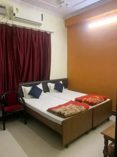 Варанаси: Narendra Guest House